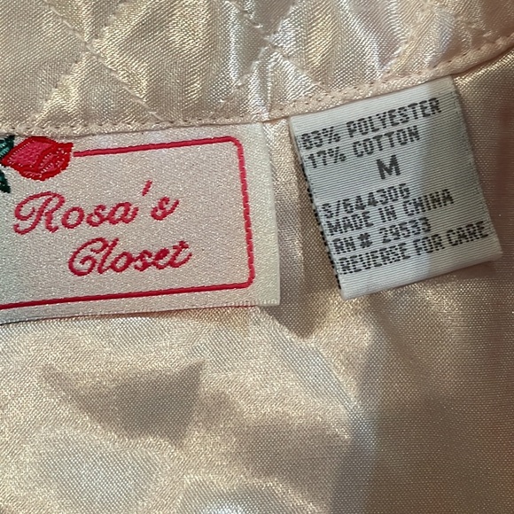 Rosa’s Closet Women Pajama Set Size Medium Pink Floral top solid pants Buttons - Picture 2 of 13